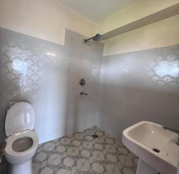 اتاق لوکس, Sunshine Hotel Bandipur