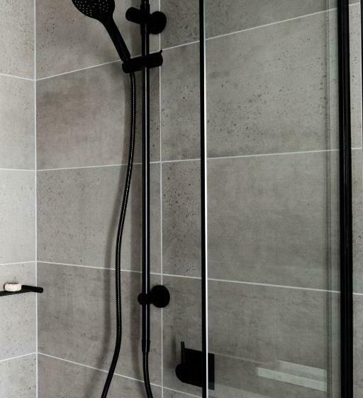 غرفة قياسية لذوى الاحتياجات الخاصة, Waurn Ponds Estate