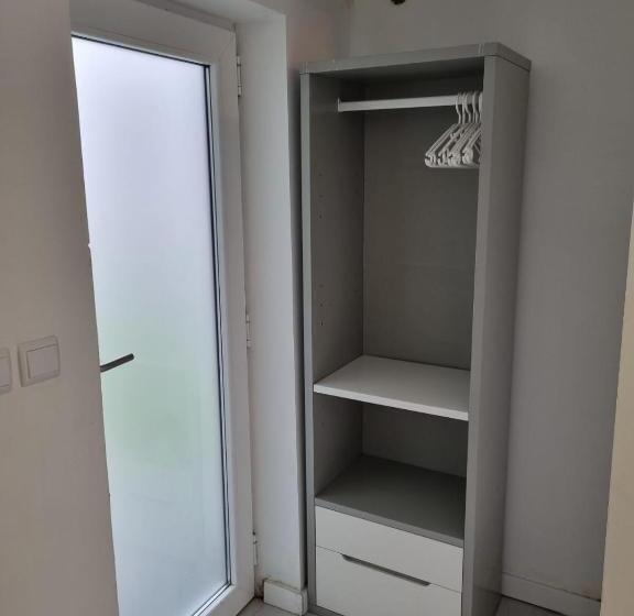 ファミリールーム, Mikaela Guest House 2