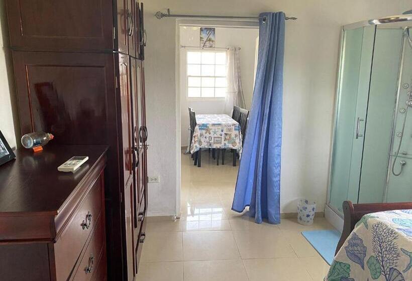 استودیوی لوکس, Sky Blue Residence