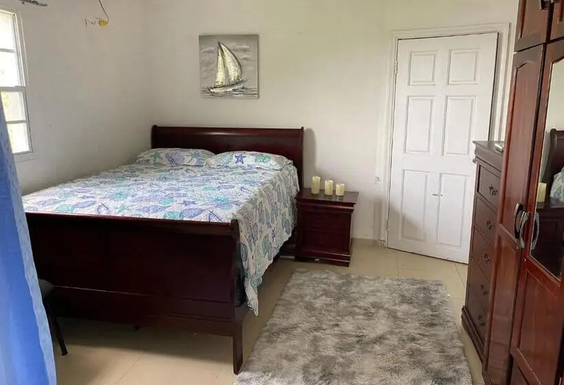 استودیوی لوکس, Sky Blue Residence
