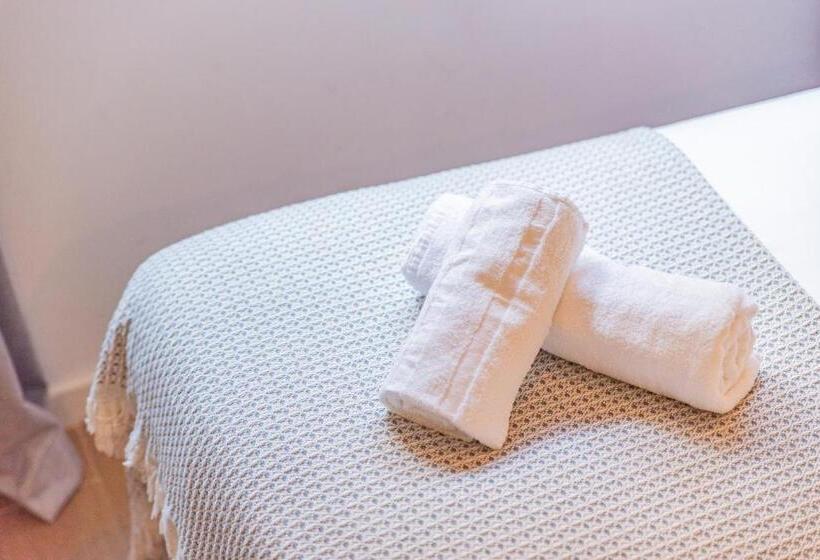 استودیوی استاندارد, Feelathome Merced Apartments