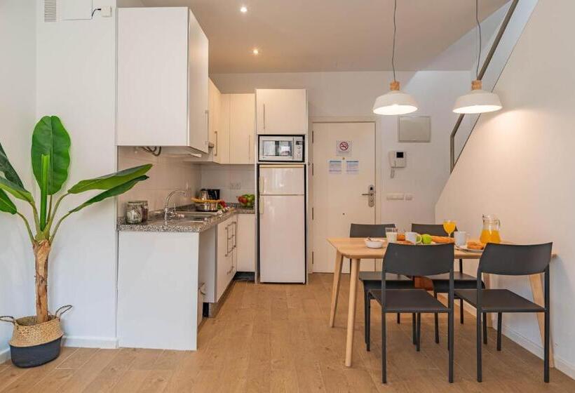 آپارتمان دوبلکس 1 خوابه, Feelathome Merced Apartments