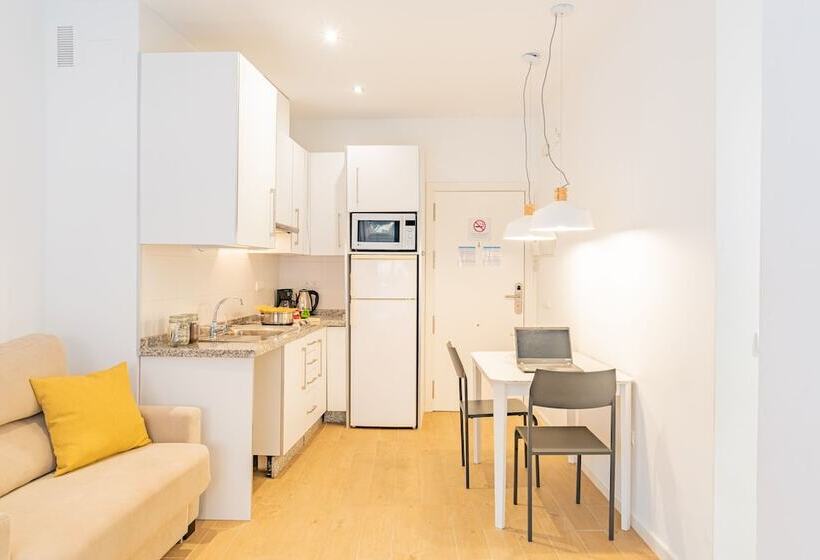 استودیوی استاندارد, Feelathome Merced Apartments