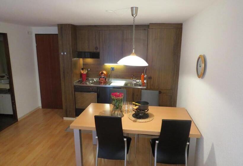 דירה בת חדר שינה 1 עם מרפסת, Hof Arosa