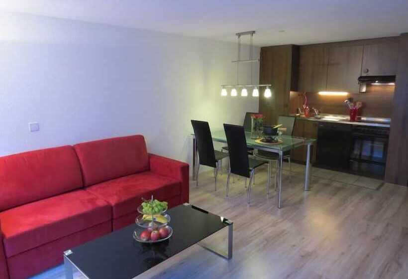 דירת חדר, Hof Arosa