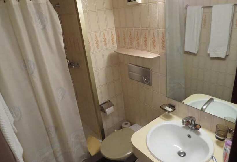 דירת חדר, Hof Arosa