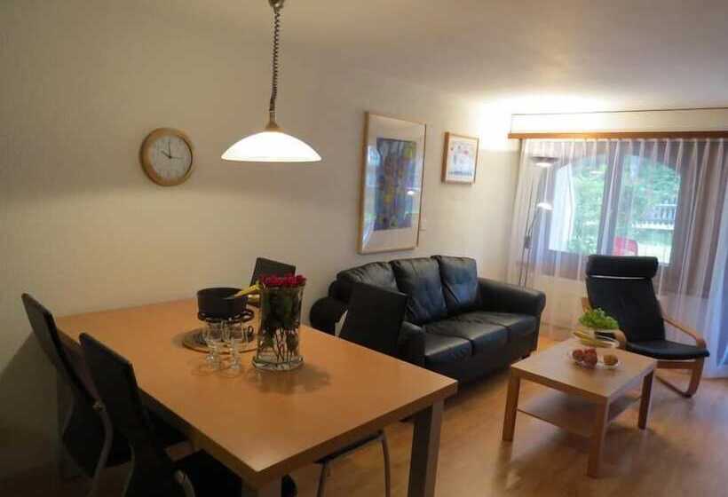 דירת חדר, Hof Arosa