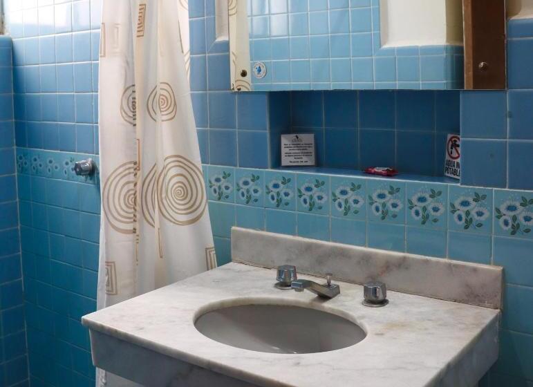 חדר אקונומי, Calvete