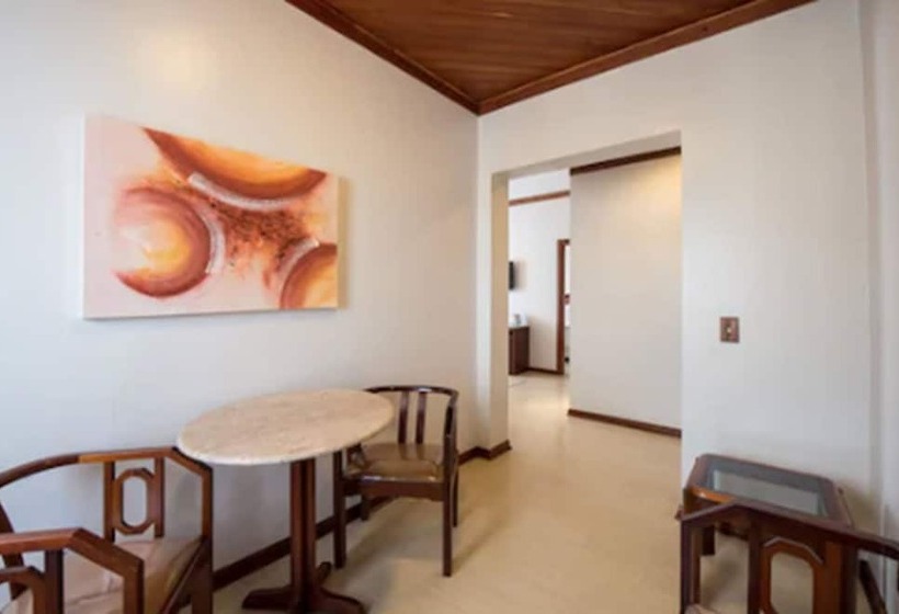 套房, Carlton Plaza