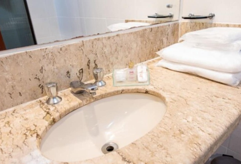 豪华房间, Carlton Plaza