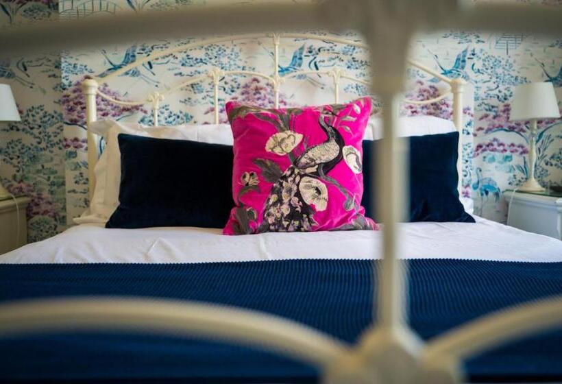 高级大房间, Findon Manor