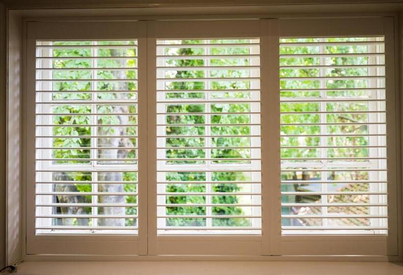 标准间, Findon Manor