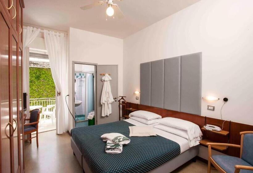 Номер Стандарт с Балконом, Giovanna Regina