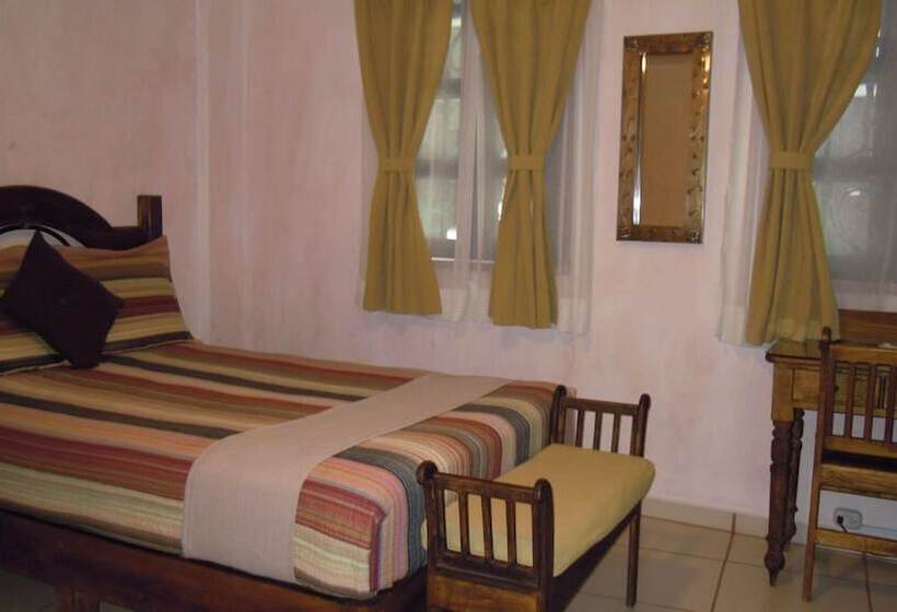 スタンダードトリプルルーム, La Casa Del Laurel