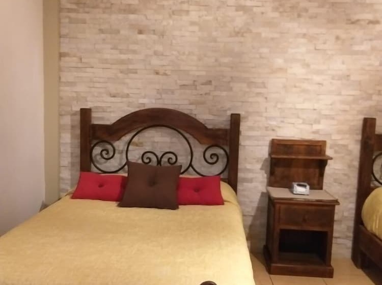 四人标准间, La Casa Del Laurel