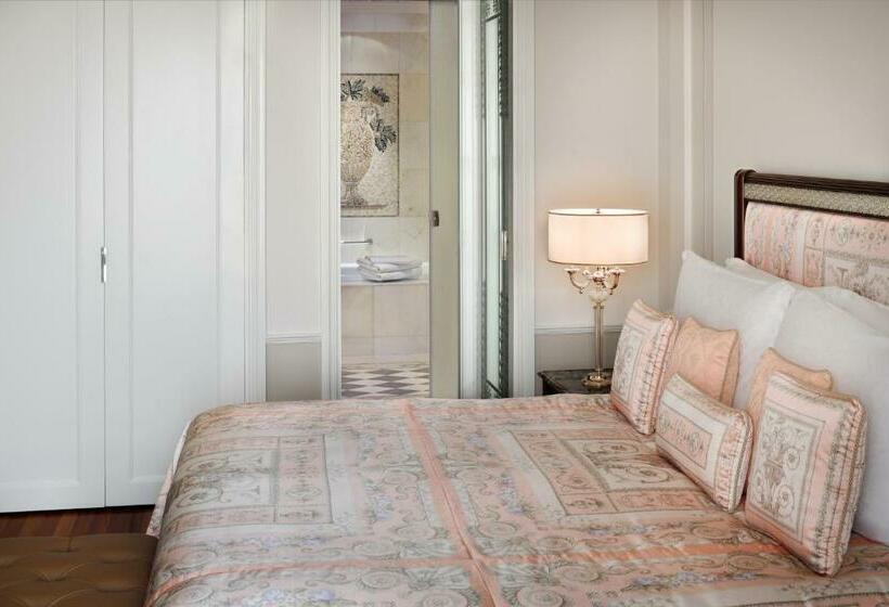 اتاق لوکس با چشمانداز شهر, Palazzo Versace Dubai