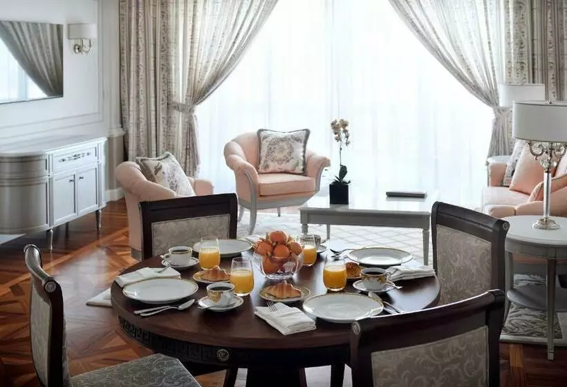 مجموعه ویستا شهر, Palazzo Versace Dubai