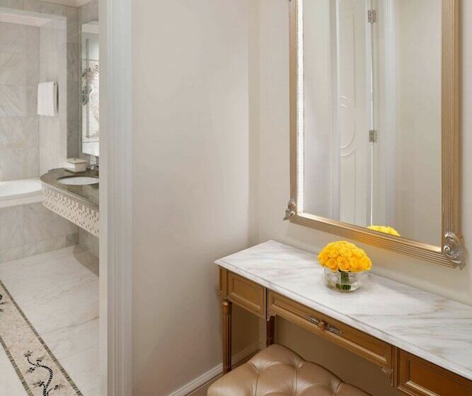 سوییت جونیور با چشمانداز شهر, Palazzo Versace Dubai