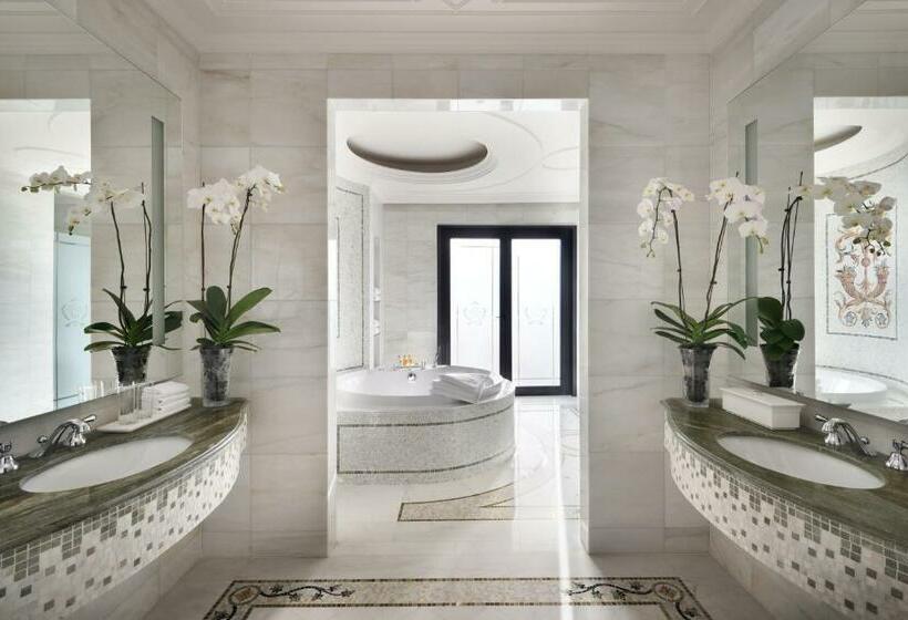 سوییت اجرایی, Palazzo Versace Dubai