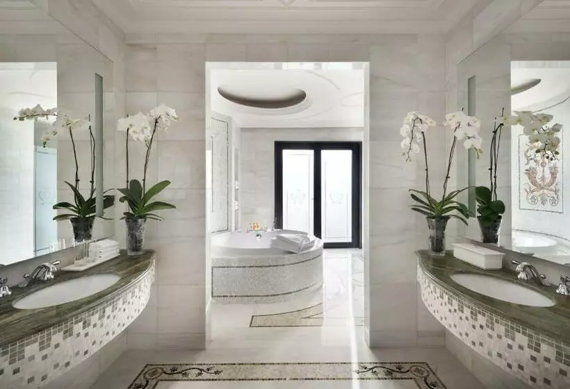 سوییت اجرایی, Palazzo Versace Dubai