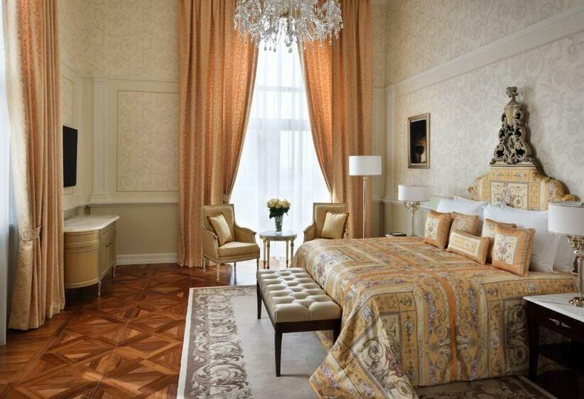 سوییت اجرایی, Palazzo Versace Dubai