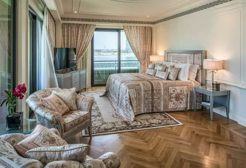 سوئیت با چشم‌انداز رودخانه, Palazzo Versace Dubai