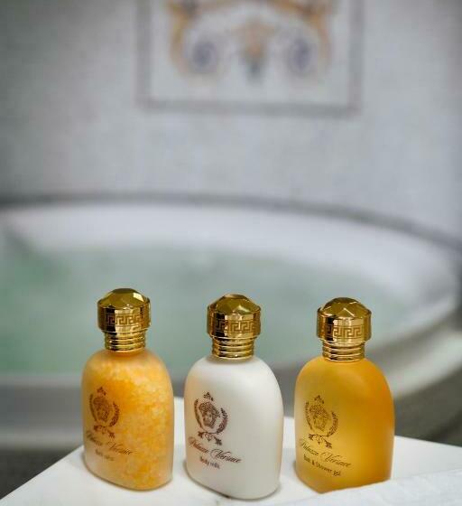 اتاق خانوادگی تودرتو, Palazzo Versace Dubai