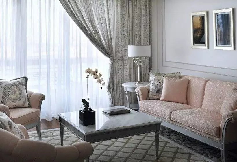 سوییت خانوادگی, Palazzo Versace Dubai