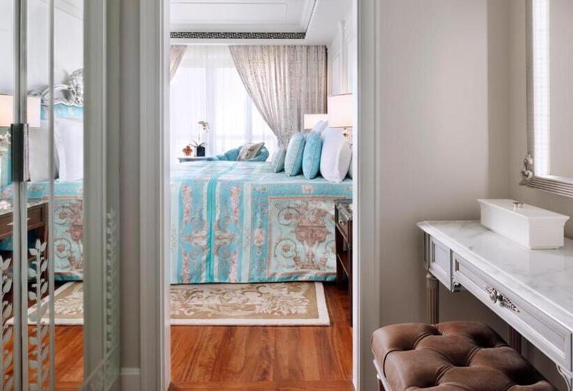 Premium room with view, Palazzo Versace Dubai