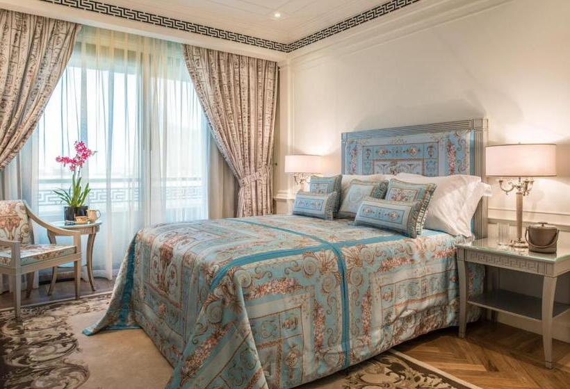 2 Bedrooms Apartment City View, Palazzo Versace Dubai