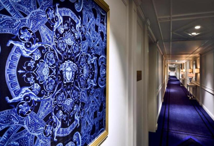 2 Bedrooms Apartment City View, Palazzo Versace Dubai