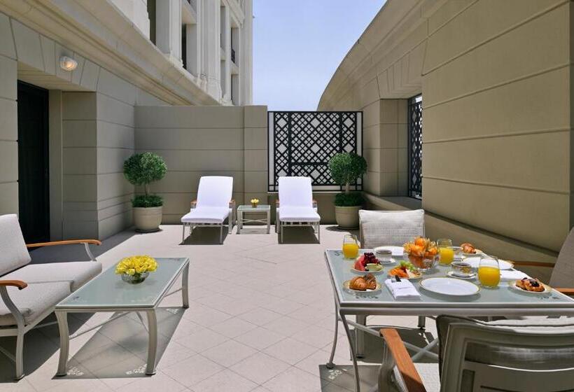 مجموعه ویستا شهر, Palazzo Versace Dubai