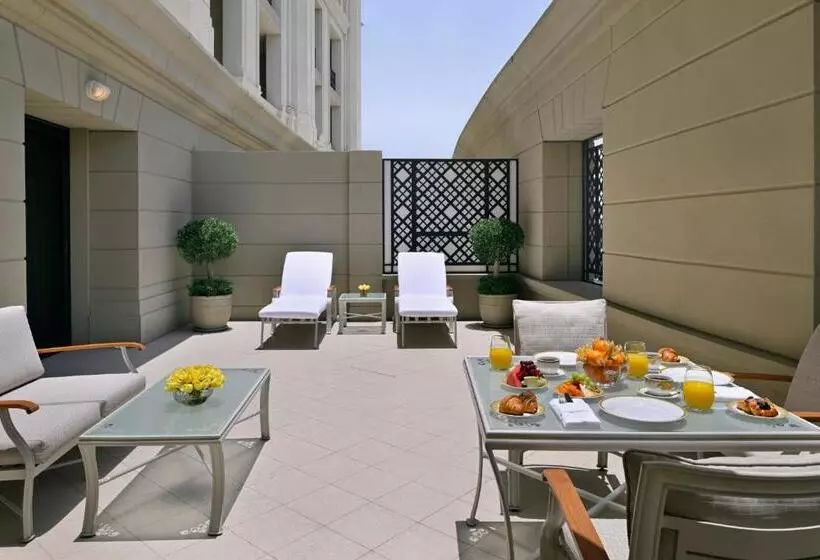 مجموعه ویستا شهر, Palazzo Versace Dubai