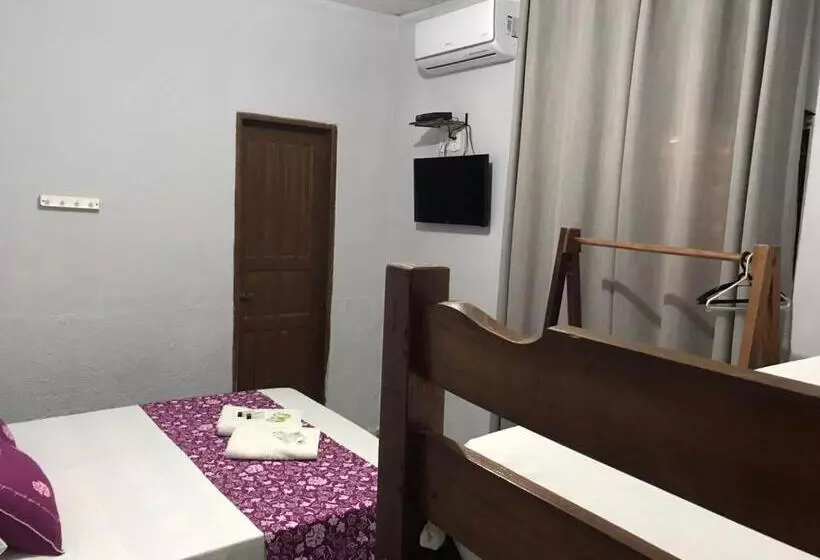 Economy Quadruple Room, Pousada São Jorge