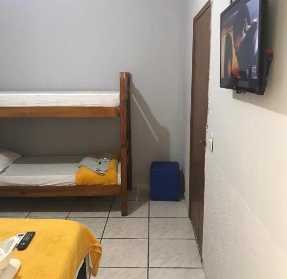 エコノミー4人部屋, Pousada São Jorge