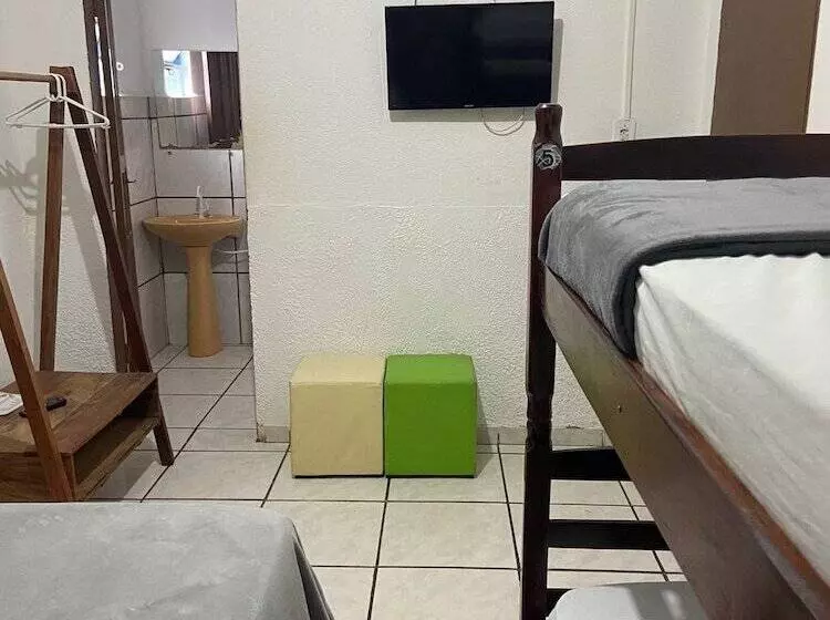 Economy Quadruple Room, Pousada São Jorge