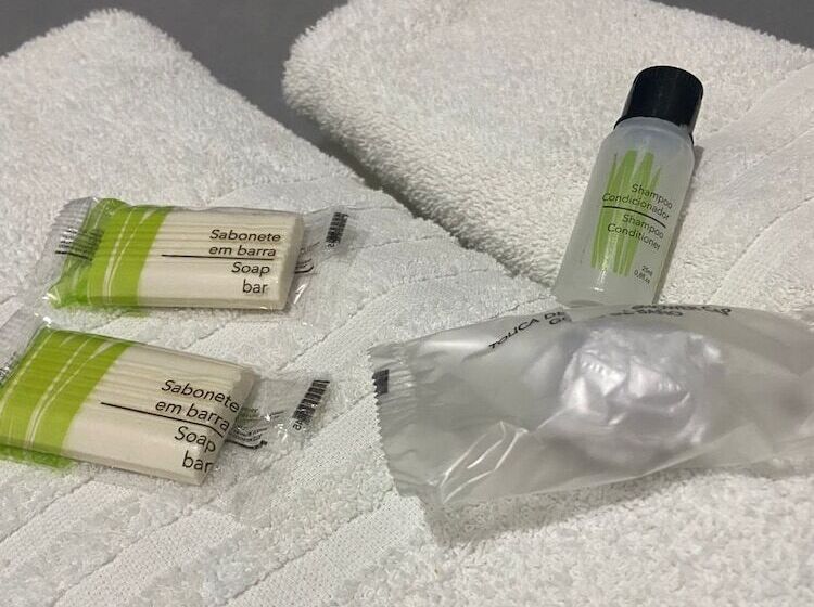 エコノミー4人部屋, Pousada São Jorge