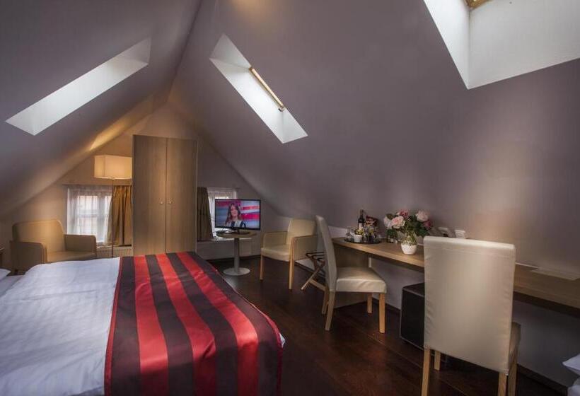 اتاق لوکس خانوادگی, Little King U Malvaze