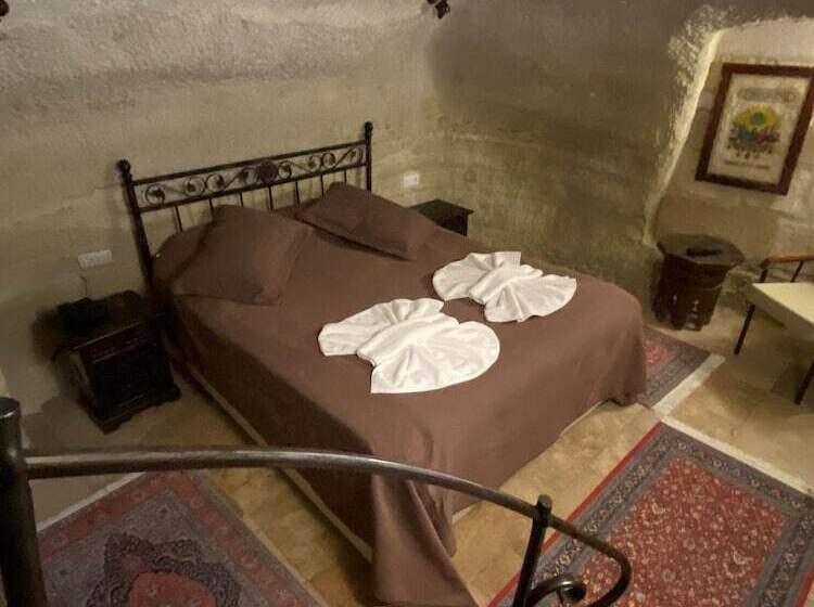 スタンダードトリプルルーム, Turquaz Cave