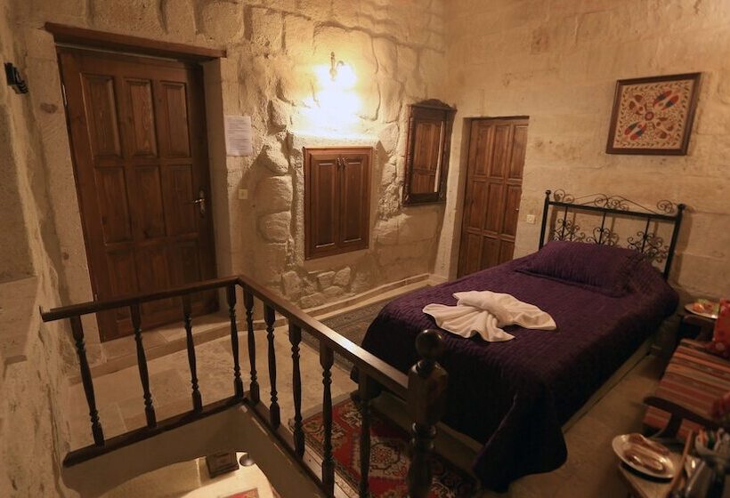 スタンダードトリプルルーム, Turquaz Cave