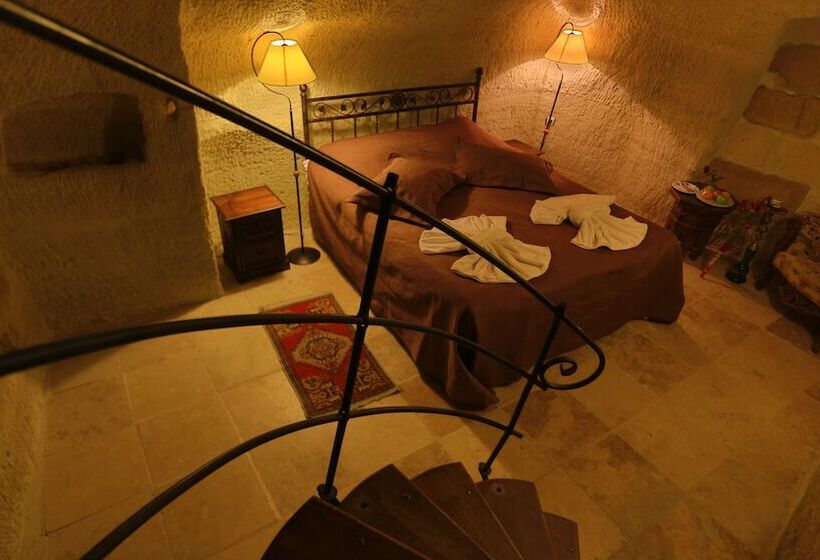 スタンダードトリプルルーム, Turquaz Cave