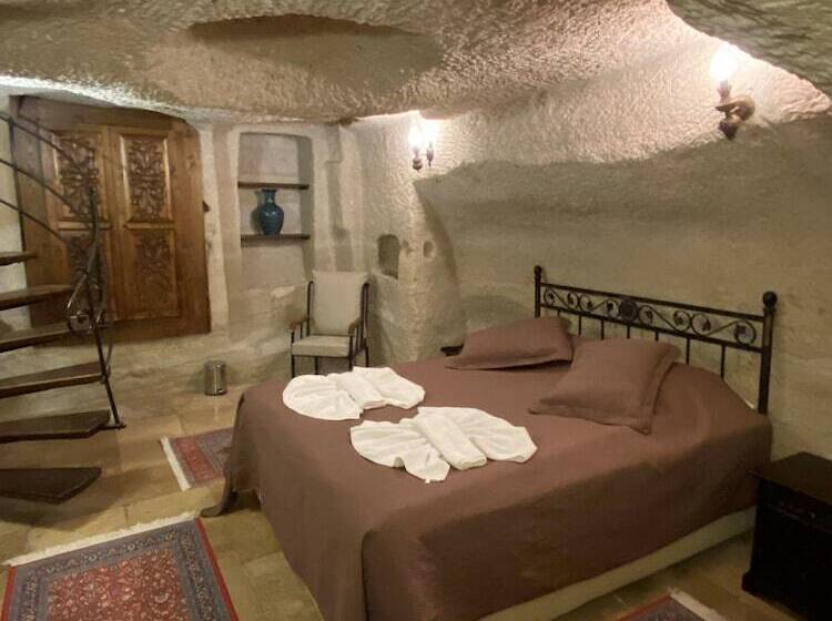 スタンダードトリプルルーム, Turquaz Cave