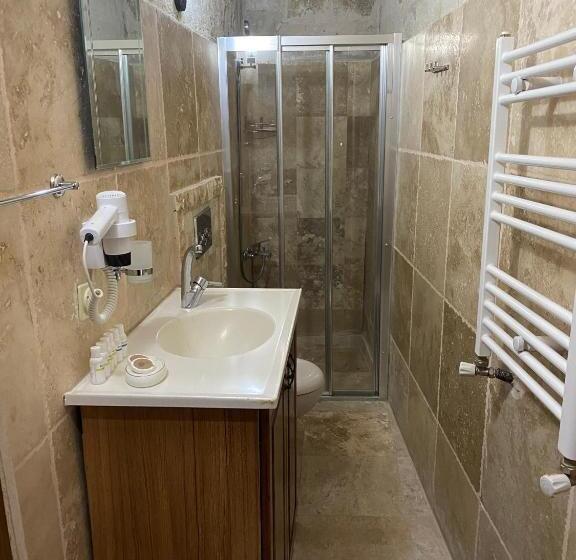 スタンダードルーム, Turquaz Cave