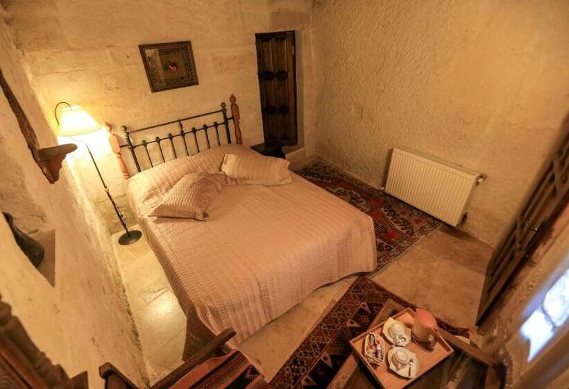 エコノミールーム, Turquaz Cave