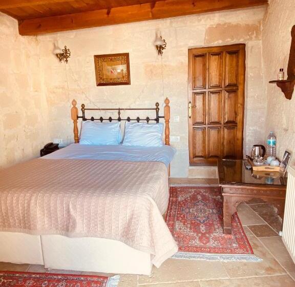 エコノミールーム, Turquaz Cave