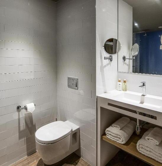 اتاق استاندارد, Yurbban Trafalgar