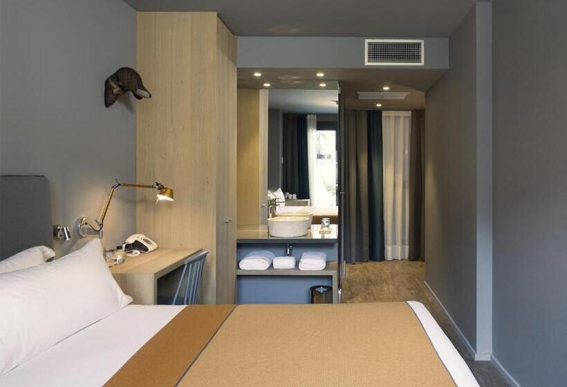 اتاق استاندارد, Yurbban Trafalgar