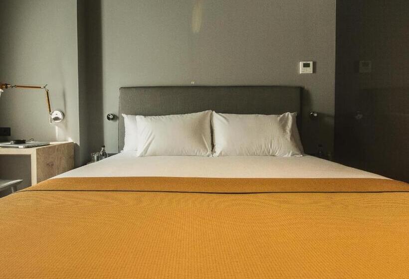 اتاق استاندارد, Yurbban Trafalgar