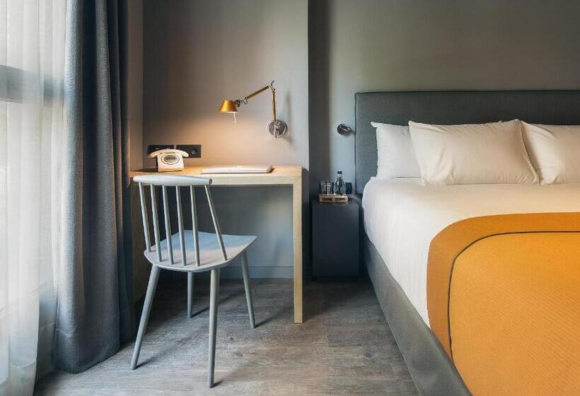 اتاق استاندارد با تراس, Yurbban Trafalgar